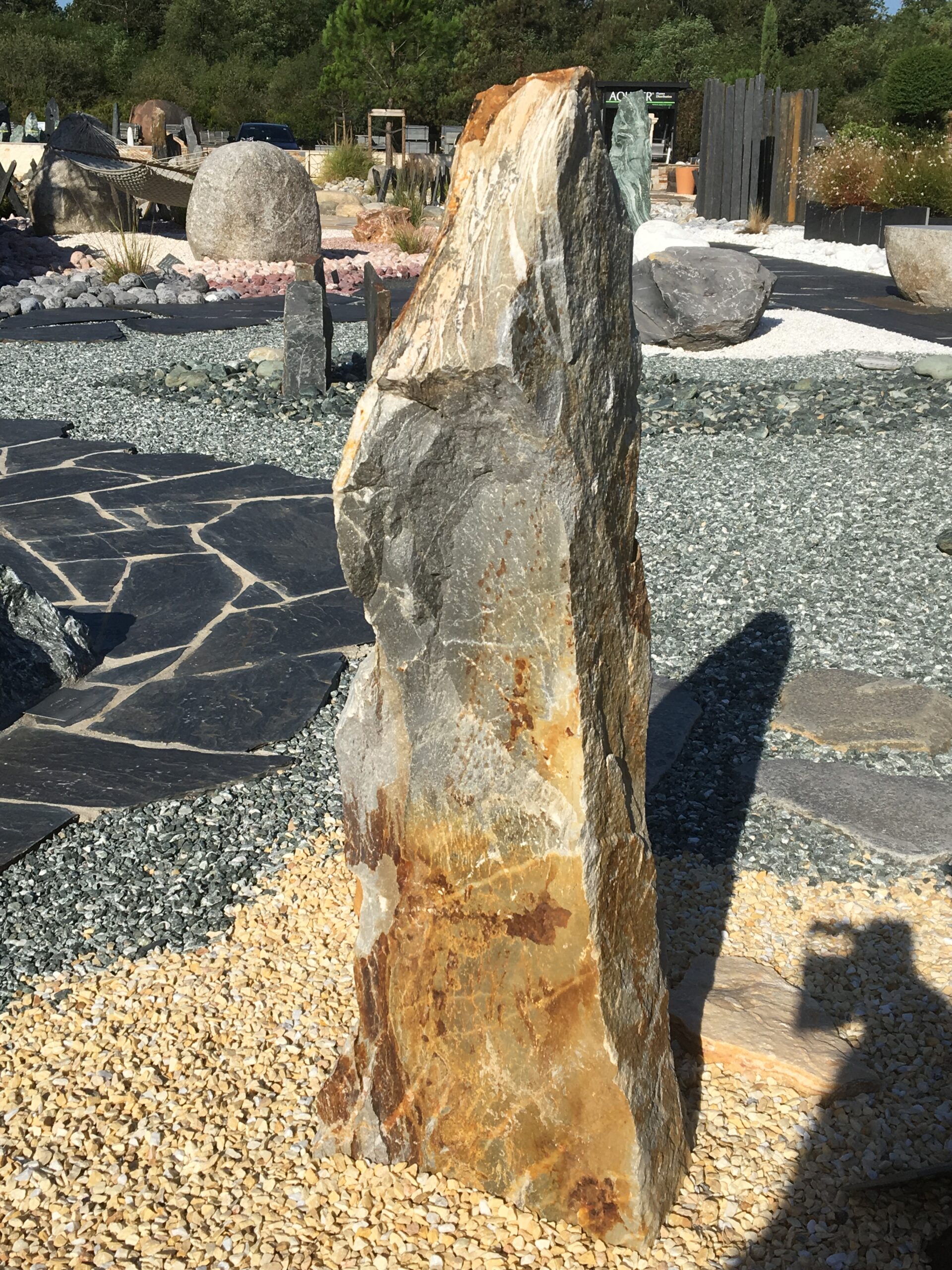 Monolithe Multicolore Quartzite