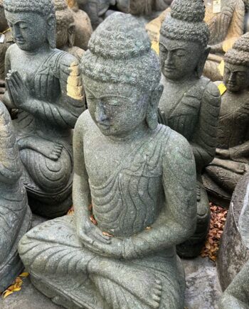 Buddha assis en pierre drapé délicat - Aquiter