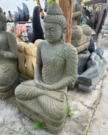 Grand Buddha assis en pierre drapé -Aquiter